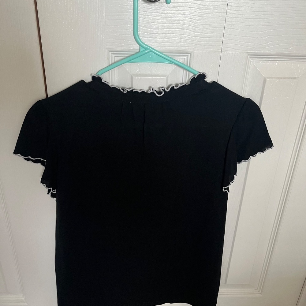 Pretty blouse - Picture 3 of 4
